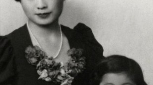 Isoko & Yoko Ono, 1936