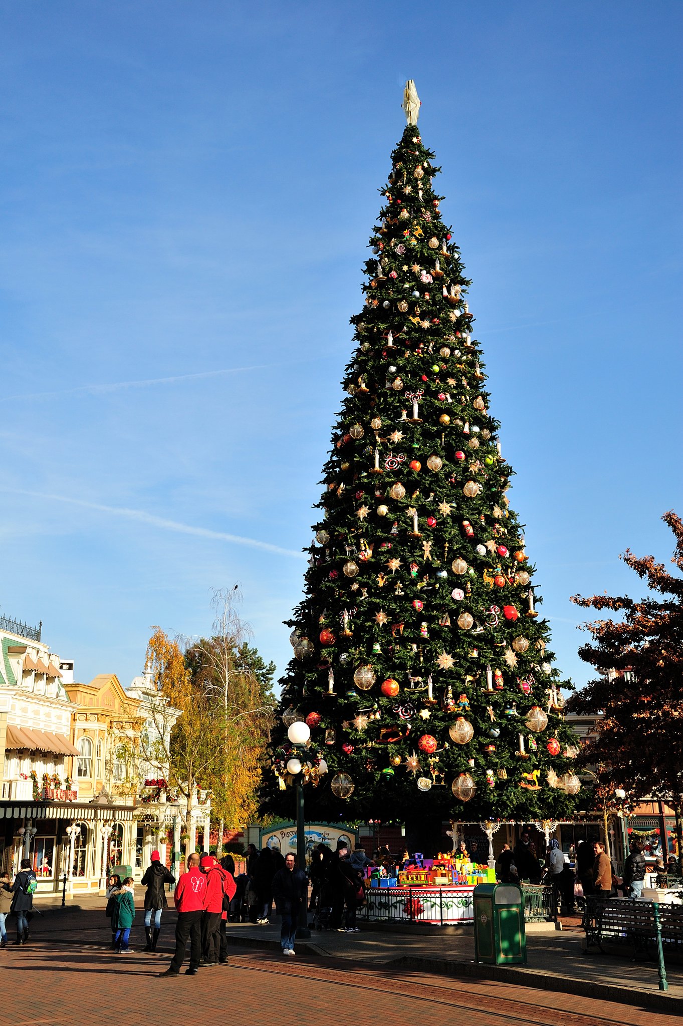 Il Magico Natale Di Disneyland Paris Un Momento Magico Da Vivere Fino Al 7 Gennaio 16 Viaggi Arte E Cucina