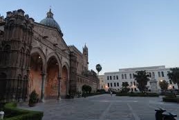 La Cattedrale di Palermo e il Liceo Vittorio Emanuele II
