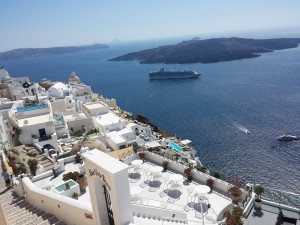 Le altre isole di Santorini viste da Fira   