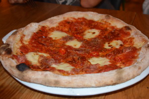 Pizza col salame piccante