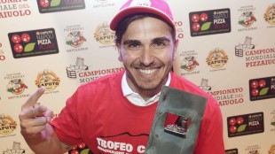 Andrea Cozzolino nuovo campione del mondo dei pizzaiuoli. Ph: Stefano Renna